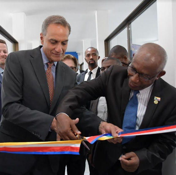 image American Corner, une inauguration en grande pompe